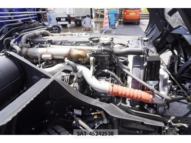 Mitsubishi FIGHTER 2025-12 8229939-14
