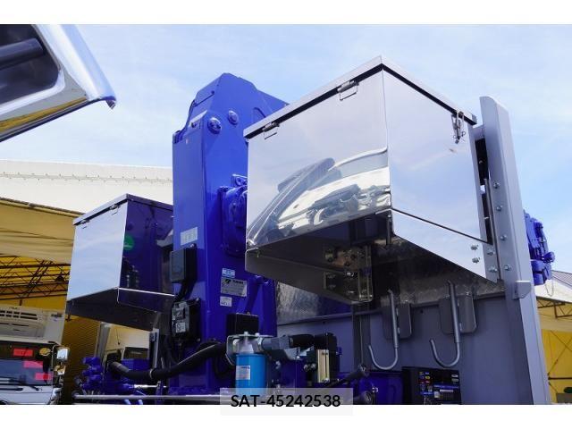 Mitsubishi FIGHTER 2025-12 8229939-16