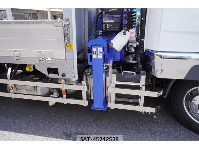 Mitsubishi FIGHTER 2025-12 8229939-24