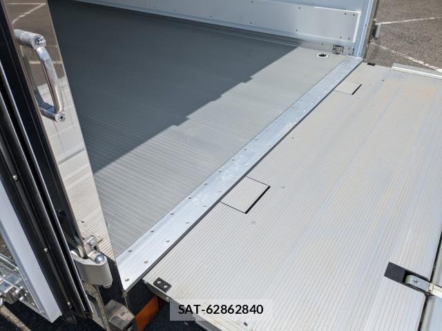 Mitsubishi FIGHTER 2026-01 8229944-10
