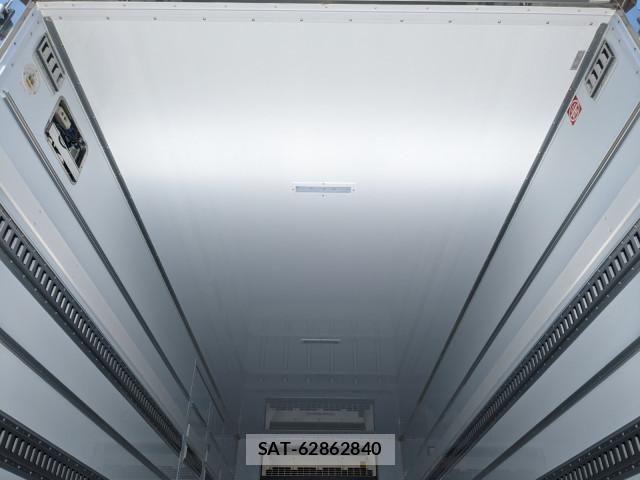 Mitsubishi FIGHTER 2026-01 8229944-14