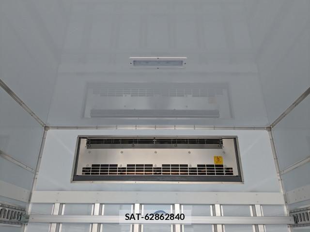 Mitsubishi FIGHTER 2026-01 8229944-16