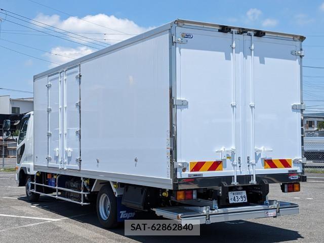 Mitsubishi FIGHTER 2026-01 8229944-2