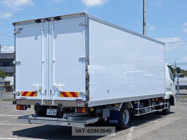 Mitsubishi FIGHTER 2026-01 8229944-3