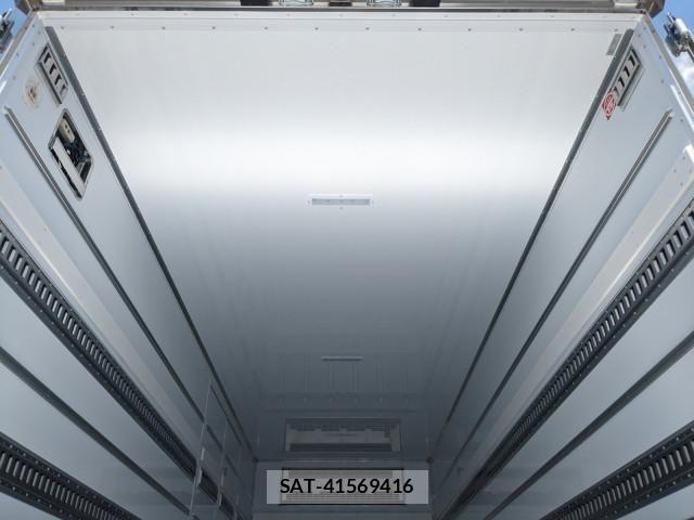Mitsubishi FIGHTER 2026-01 8229947-14