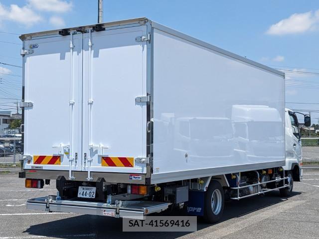 Mitsubishi FIGHTER 2026-01 8229947-3