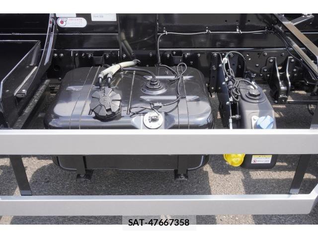 Mitsubishi FIGHTER 2026-04 8229962-16