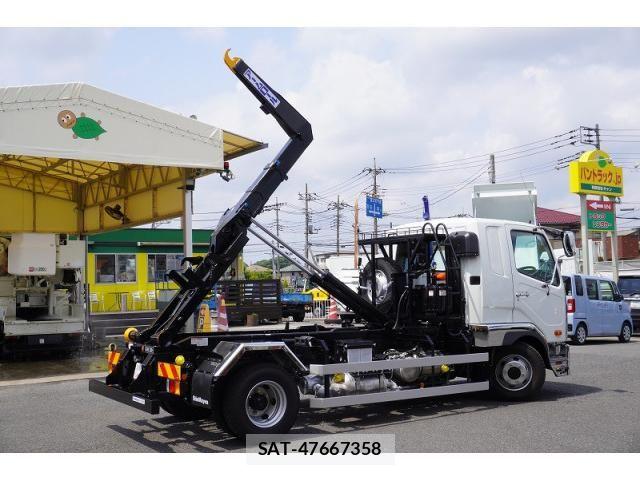 Mitsubishi FIGHTER 2026-04 8229962-19
