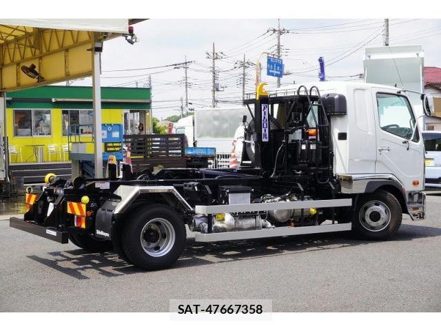 Mitsubishi FIGHTER 2026-04 8229962-7