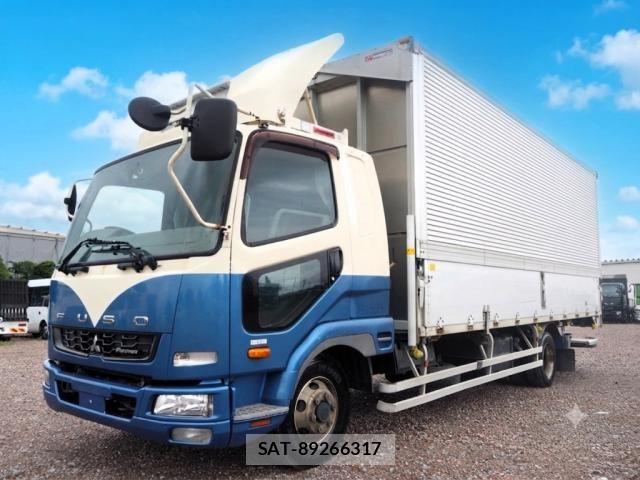Mitsubishi FIGHTER 2015-12 8229983-0