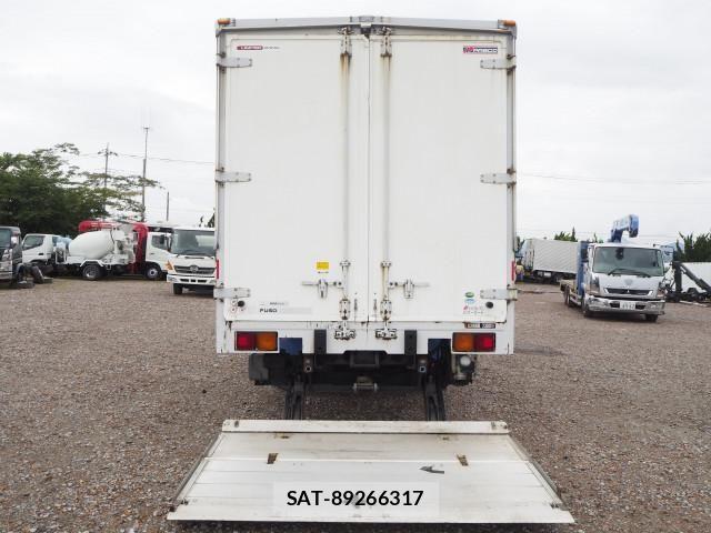Mitsubishi FIGHTER 2015-12 8229983-18