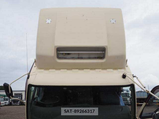 Mitsubishi FIGHTER 2015-12 8229983-8