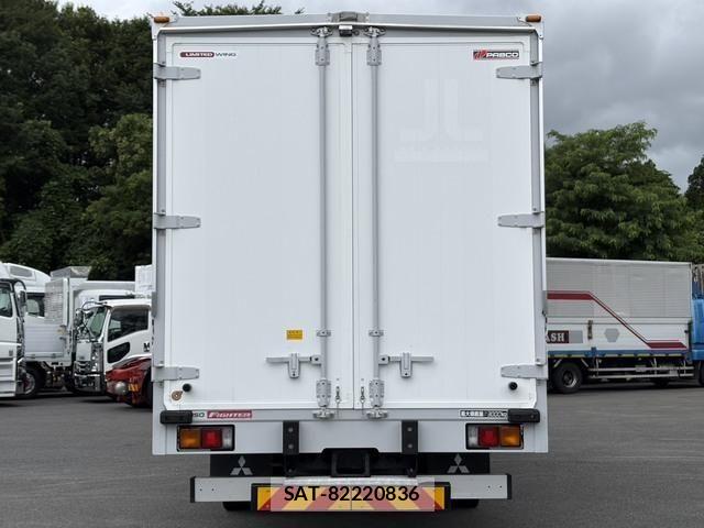 Mitsubishi FIGHTER 2018-06 8229977-6