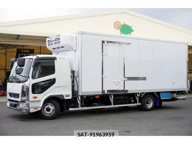 Mitsubishi FIGHTER 2025-10 8229959-0