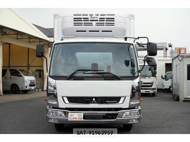 Mitsubishi FIGHTER 2025-10 8229959-1