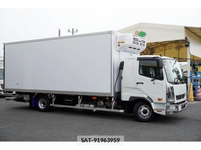 Mitsubishi FIGHTER 2025-10 8229959-5