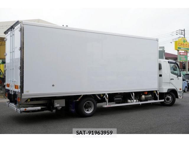Mitsubishi FIGHTER 2025-10 8229959-7