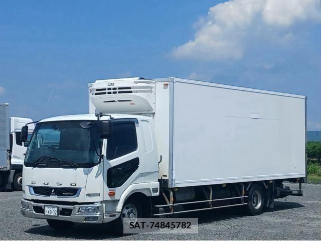 Mitsubishi FIGHTER 2019-07 8229981-8