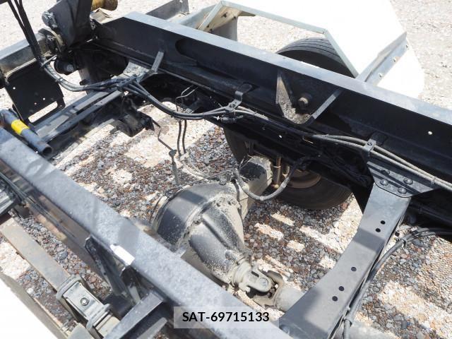 Mitsubishi FIGHTER 2013-06 8229980-22