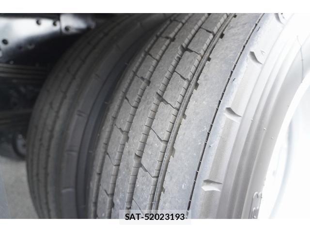 Mitsubishi FIGHTER 2024-08 8229941-9