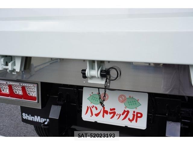 Mitsubishi FIGHTER 2024-08 8229941-20