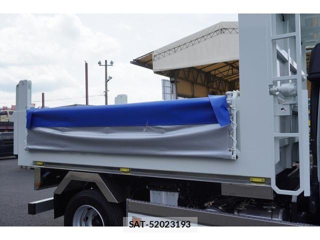 Mitsubishi FIGHTER 2024-08 8229941-24