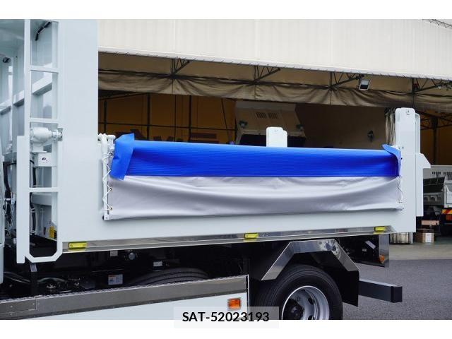 Mitsubishi FIGHTER 2024-08 8229941-25
