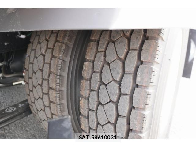 Mitsubishi FIGHTER 2026-04 8229965-9