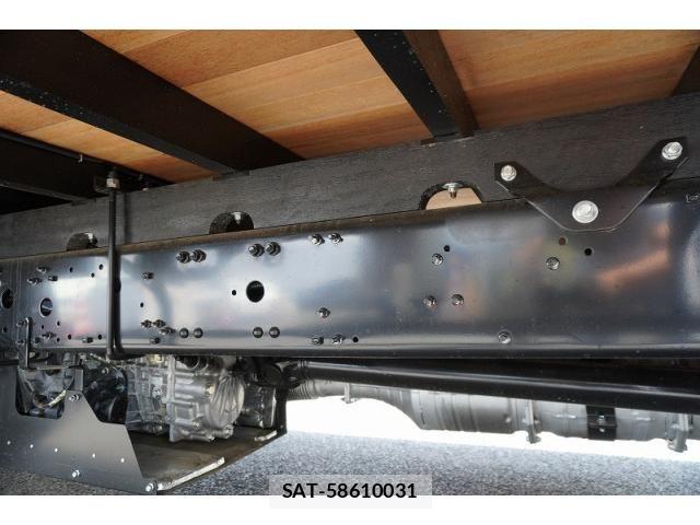 Mitsubishi FIGHTER 2026-04 8229965-11