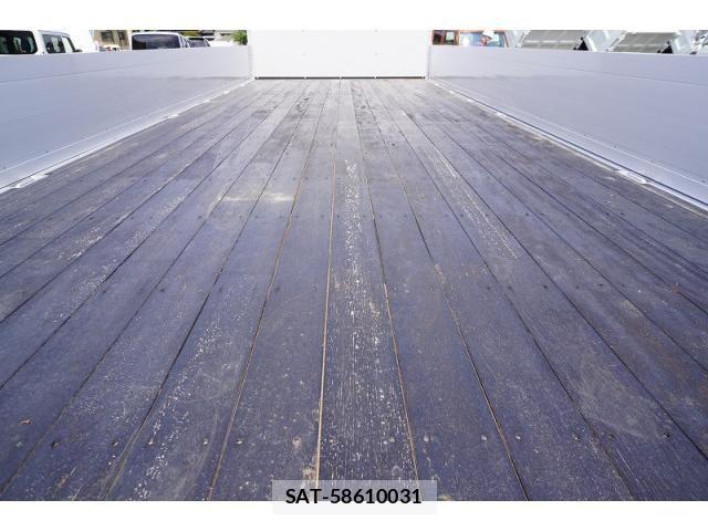 Mitsubishi FIGHTER 2026-04 8229965-17