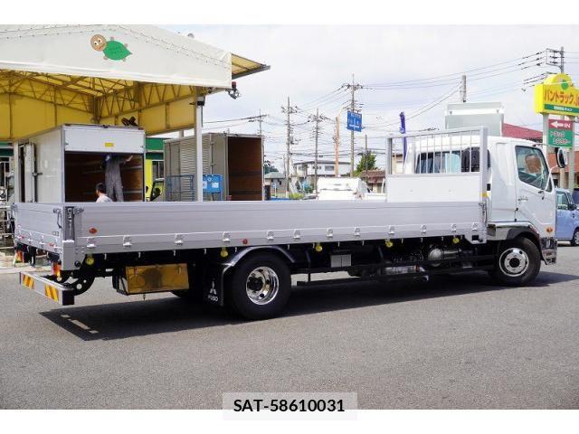 Mitsubishi FIGHTER 2026-04 8229965-7