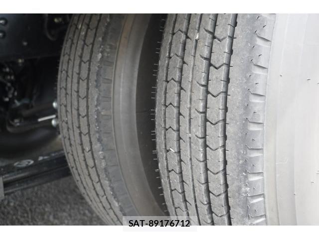 Mitsubishi FIGHTER 2025-11 8229960-10