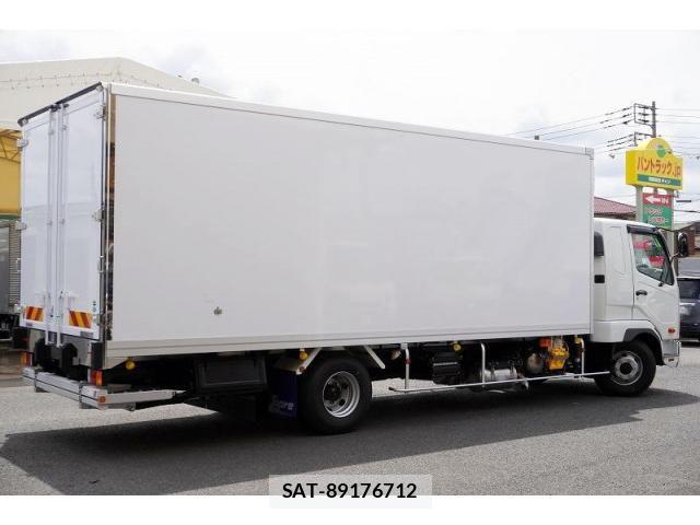 Mitsubishi FIGHTER 2025-11 8229960-7
