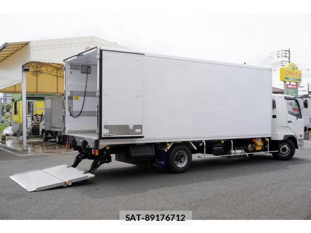 Mitsubishi FIGHTER 2025-11 8229960-8