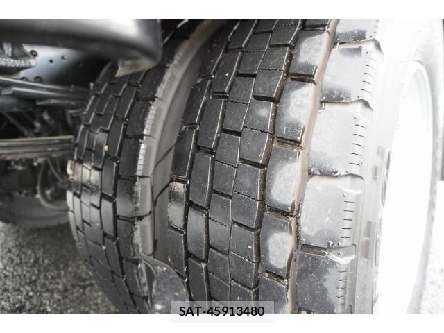 Mitsubishi FIGHTER 2025-07 8229942-9