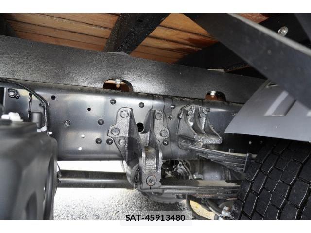 Mitsubishi FIGHTER 2025-07 8229942-10