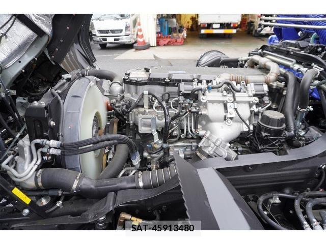Mitsubishi FIGHTER 2025-07 8229942-13