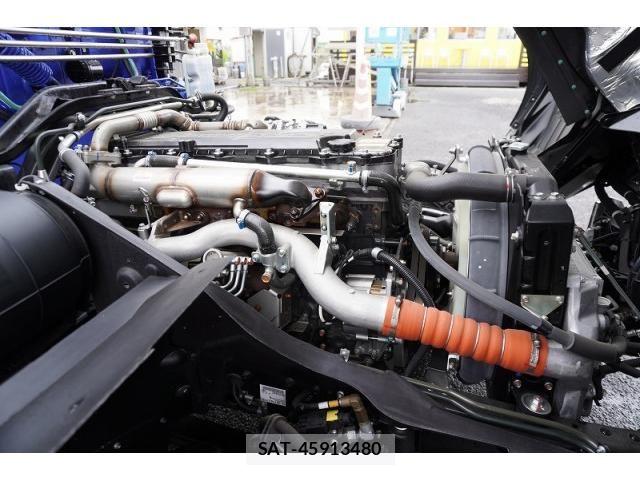 Mitsubishi FIGHTER 2025-07 8229942-14