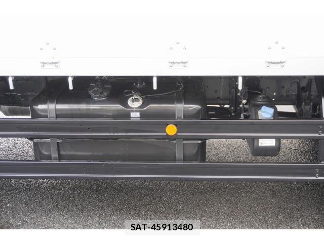 Mitsubishi FIGHTER 2025-07 8229942-16