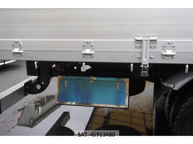 Mitsubishi FIGHTER 2025-07 8229942-20