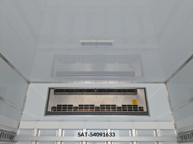 Mitsubishi FIGHTER 2026-01 8229945-16