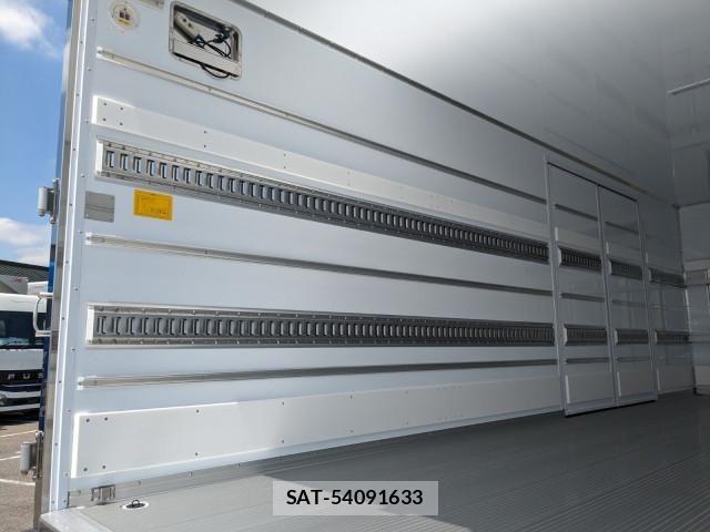 Mitsubishi FIGHTER 2026-01 8229945-20