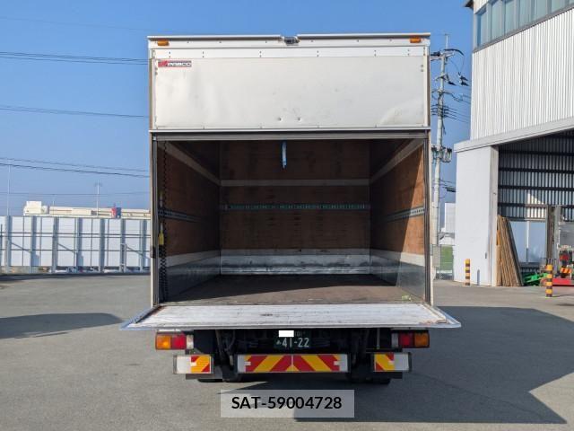 Mitsubishi FIGHTER 2018-04 8229986-7