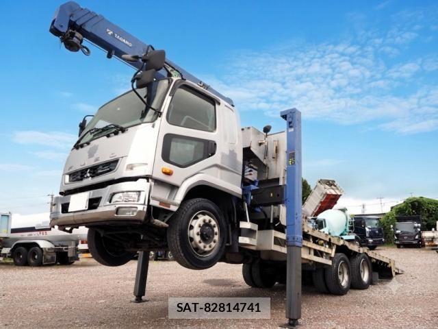 Mitsubishi FIGHTER 2014-06 8229964-0
