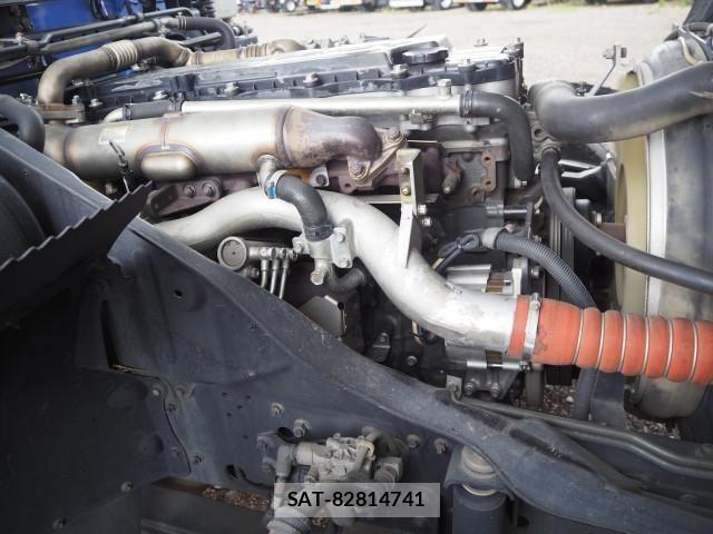 Mitsubishi FIGHTER 2014-06 8229964-16