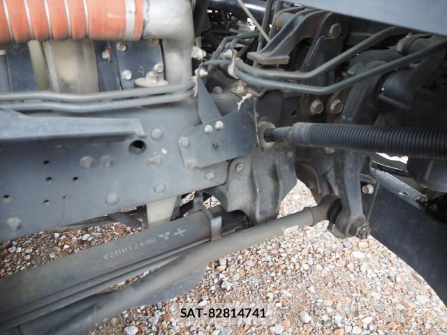 Mitsubishi FIGHTER 2014-06 8229964-18