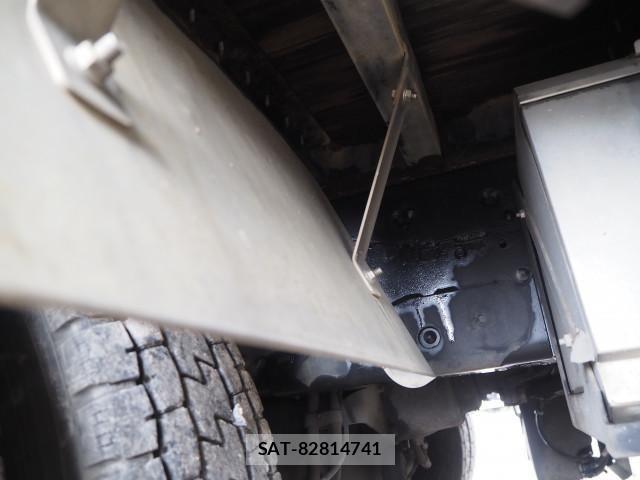 Mitsubishi FIGHTER 2014-06 8229964-22