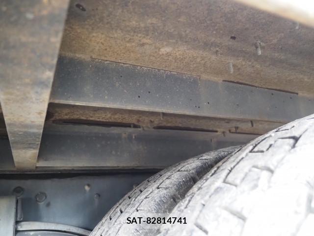 Mitsubishi FIGHTER 2014-06 8229964-26