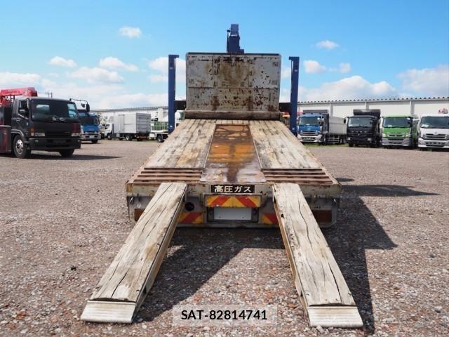 Mitsubishi FIGHTER 2014-06 8229964-3