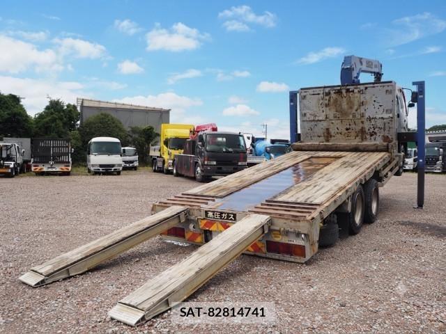 Mitsubishi FIGHTER 2014-06 8229964-4